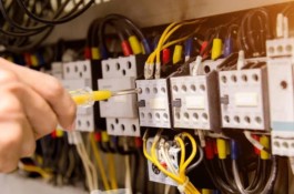خدمات برقکار برق کار تکفاز و سه فاز شبانه‌روزی